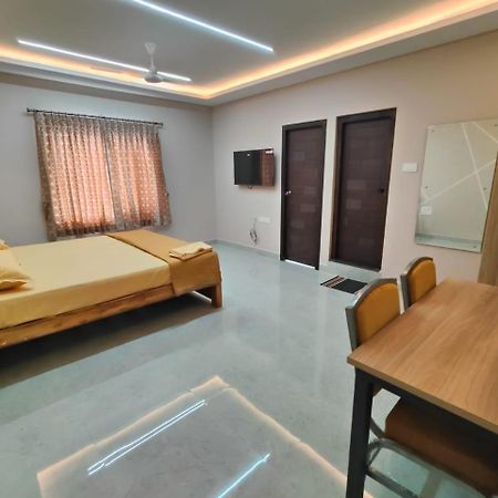 Sri Abirami Mahal Hotel Tiruvannamalai Ngoại thất bức ảnh