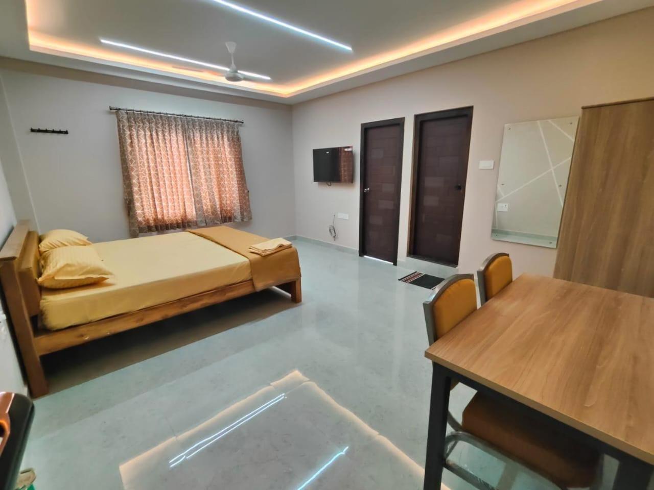 Sri Abirami Mahal Hotel Tiruvannamalai Ngoại thất bức ảnh